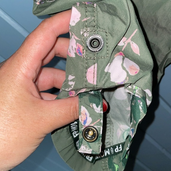 Free People Movement Mesmerize Me Cargo pants Olive Floral - Picture 6 of 12